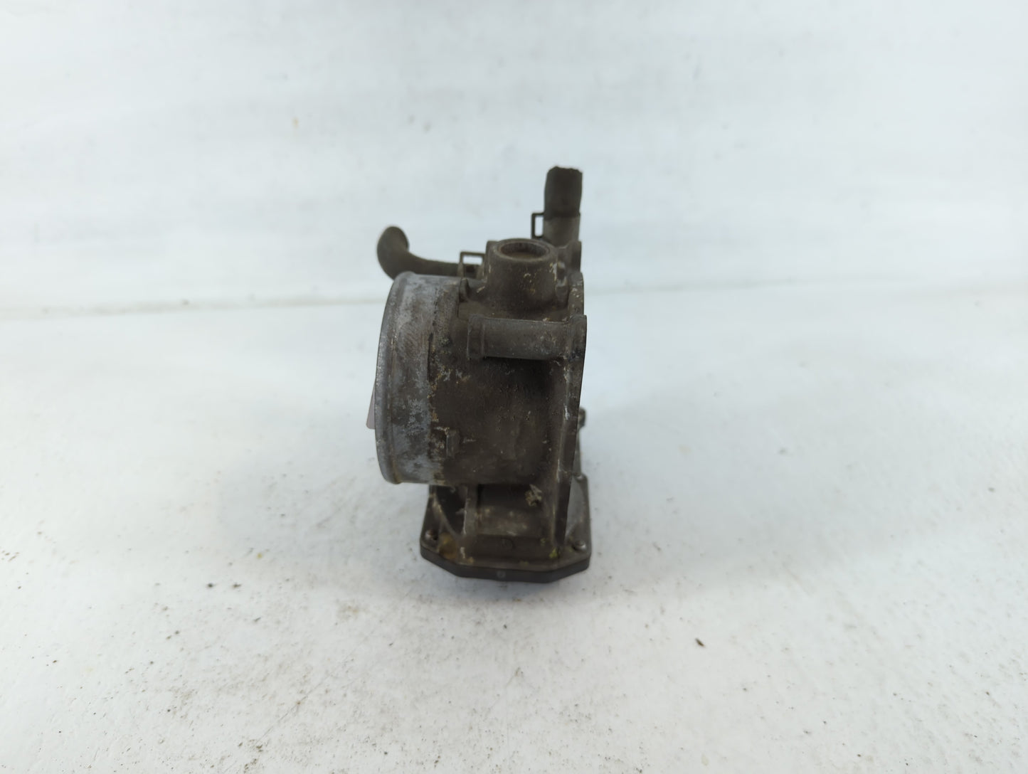 2004-2012 Nissan Titan Throttle Body P/N:16119 7S000 Fits Fits 2004 2005 2006 2007 2008 2009 2010 2011 2012 2013 2014 OEM Us