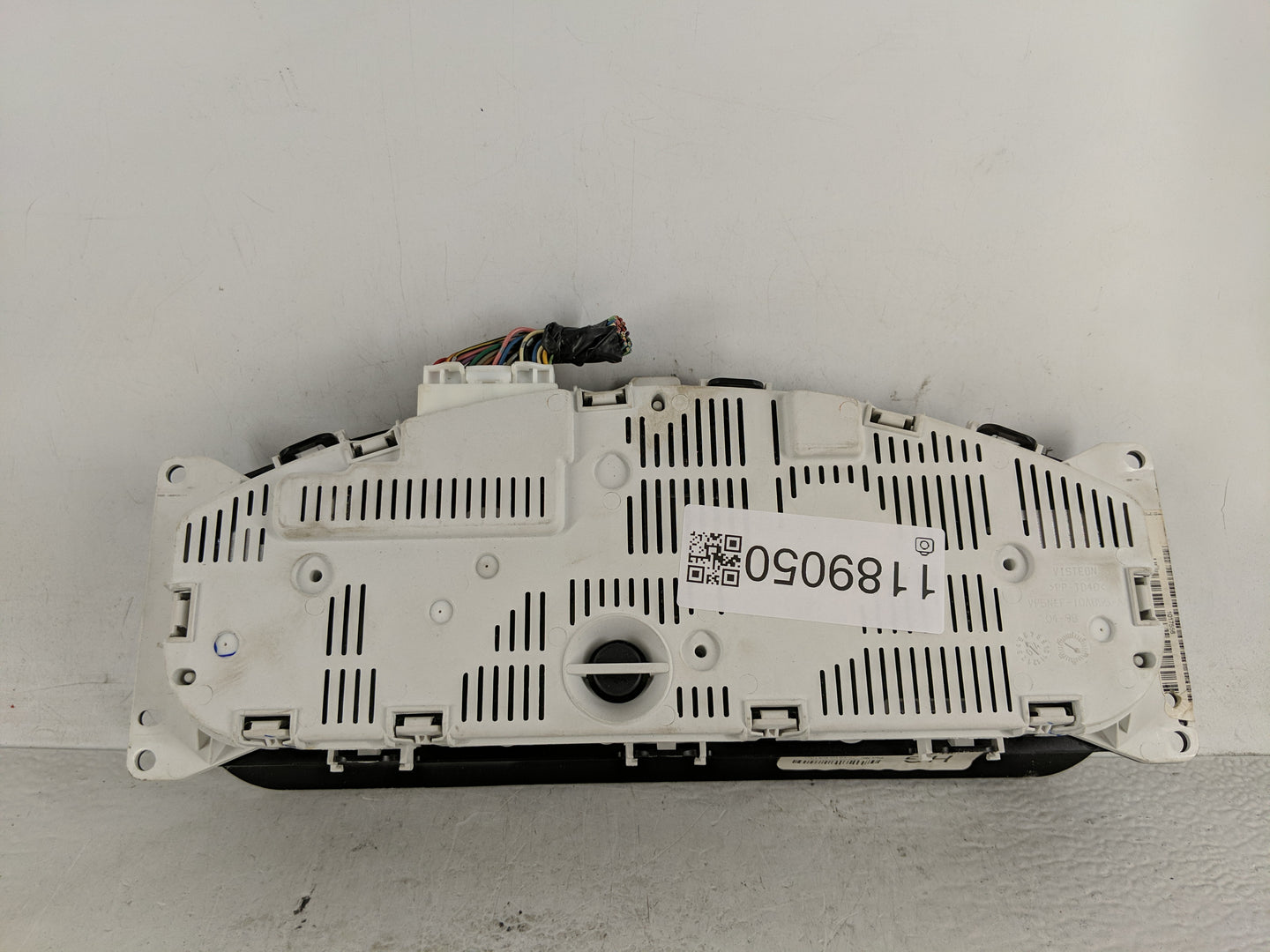 2006-2007 Nissan Xterra Instrument Cluster Speedometer Gauges P/N:24810-EA13C Fits Fits 2006 2007 OEM Used Auto Parts - Oemu