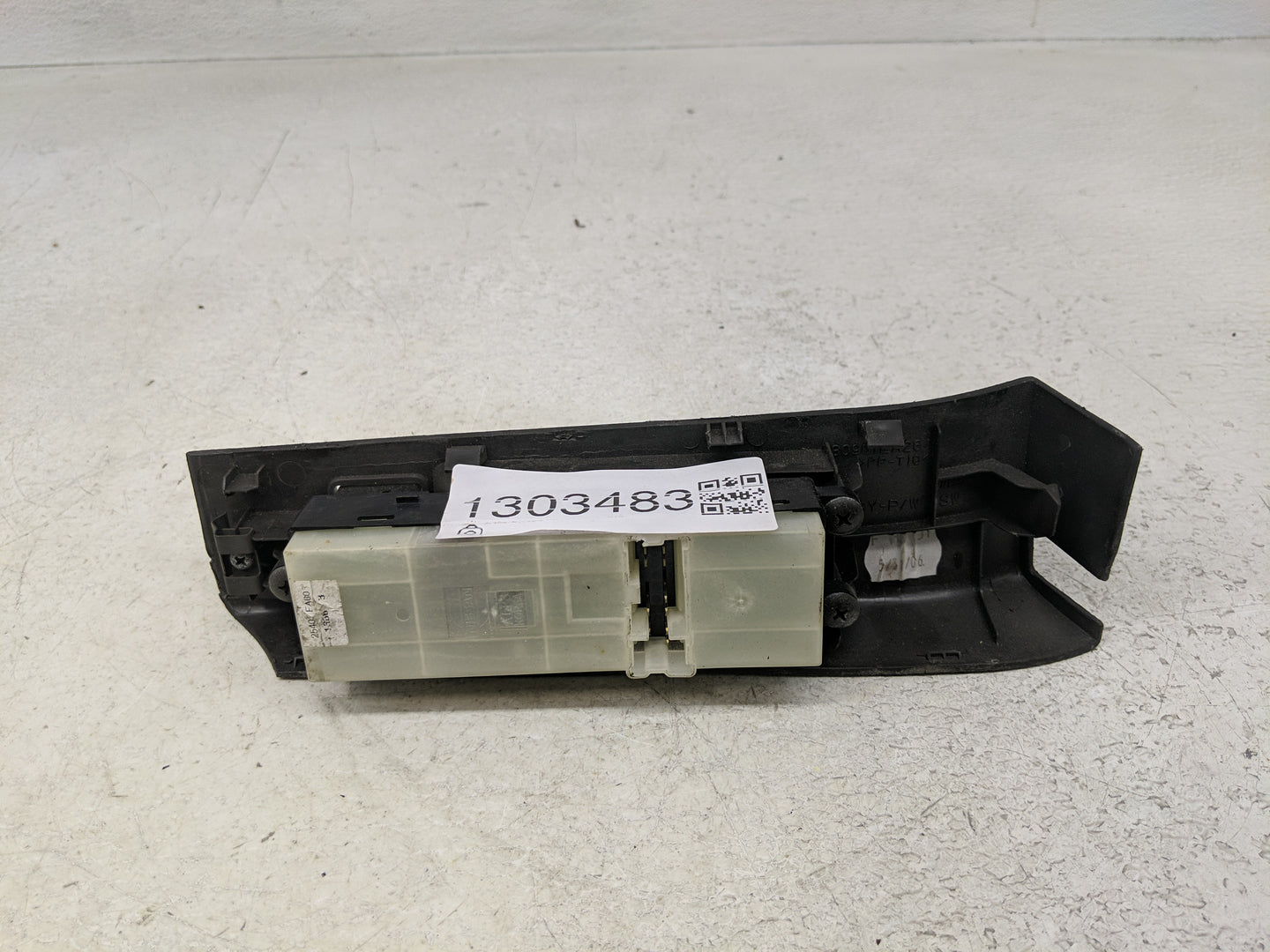 2005-2006 Nissan Xterra Master Power Window Switch Replacement Driver Side Left P/N:80961EA264 Fits Fits 2005 2006 OEM Used 