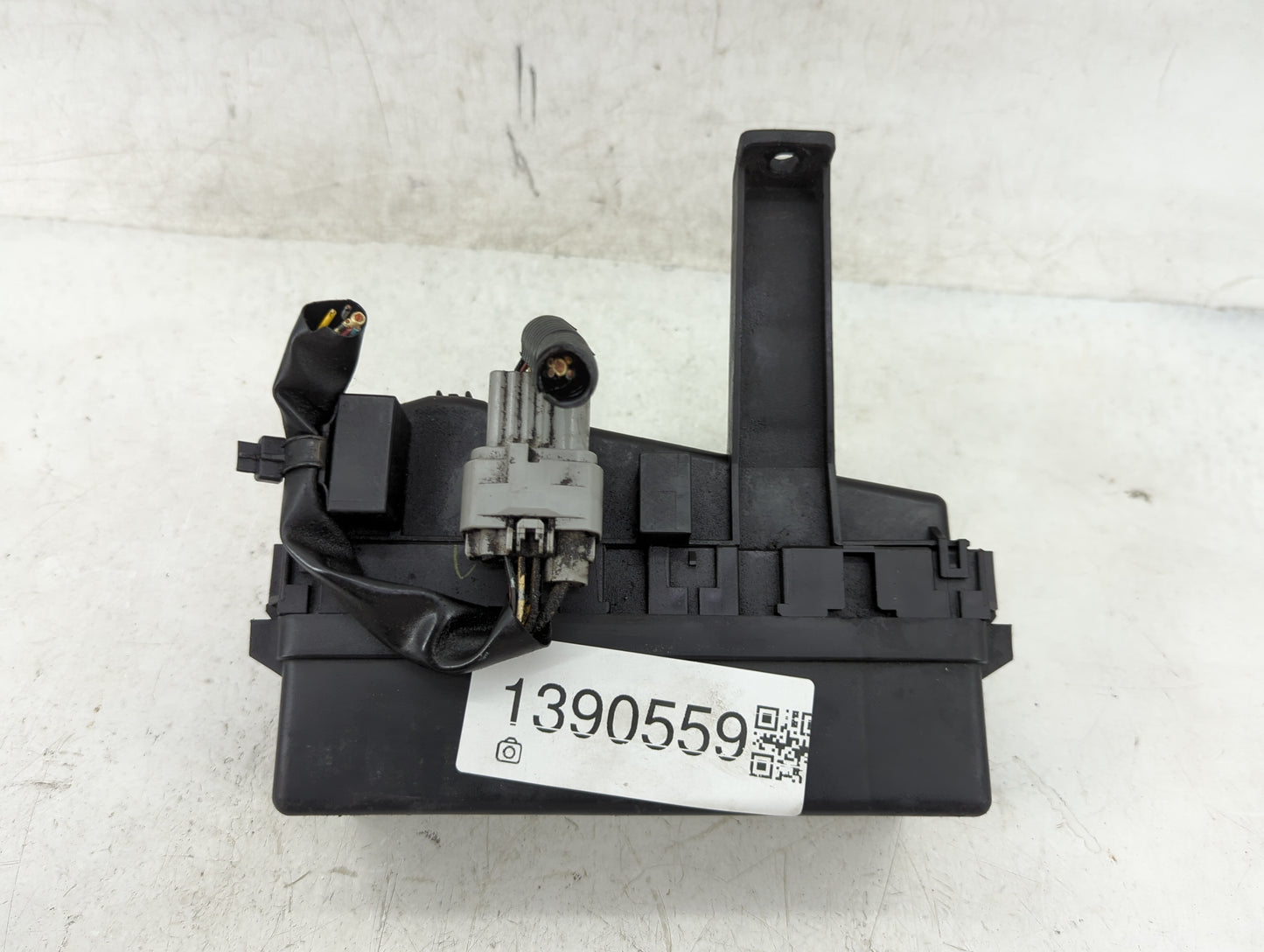 2005-2007 Nissan Xterra Fusebox Fuse Box Panel Relay Module P/N:24382 Fits Fits 2005 2006 2007 OEM Used Auto Parts - Oemused