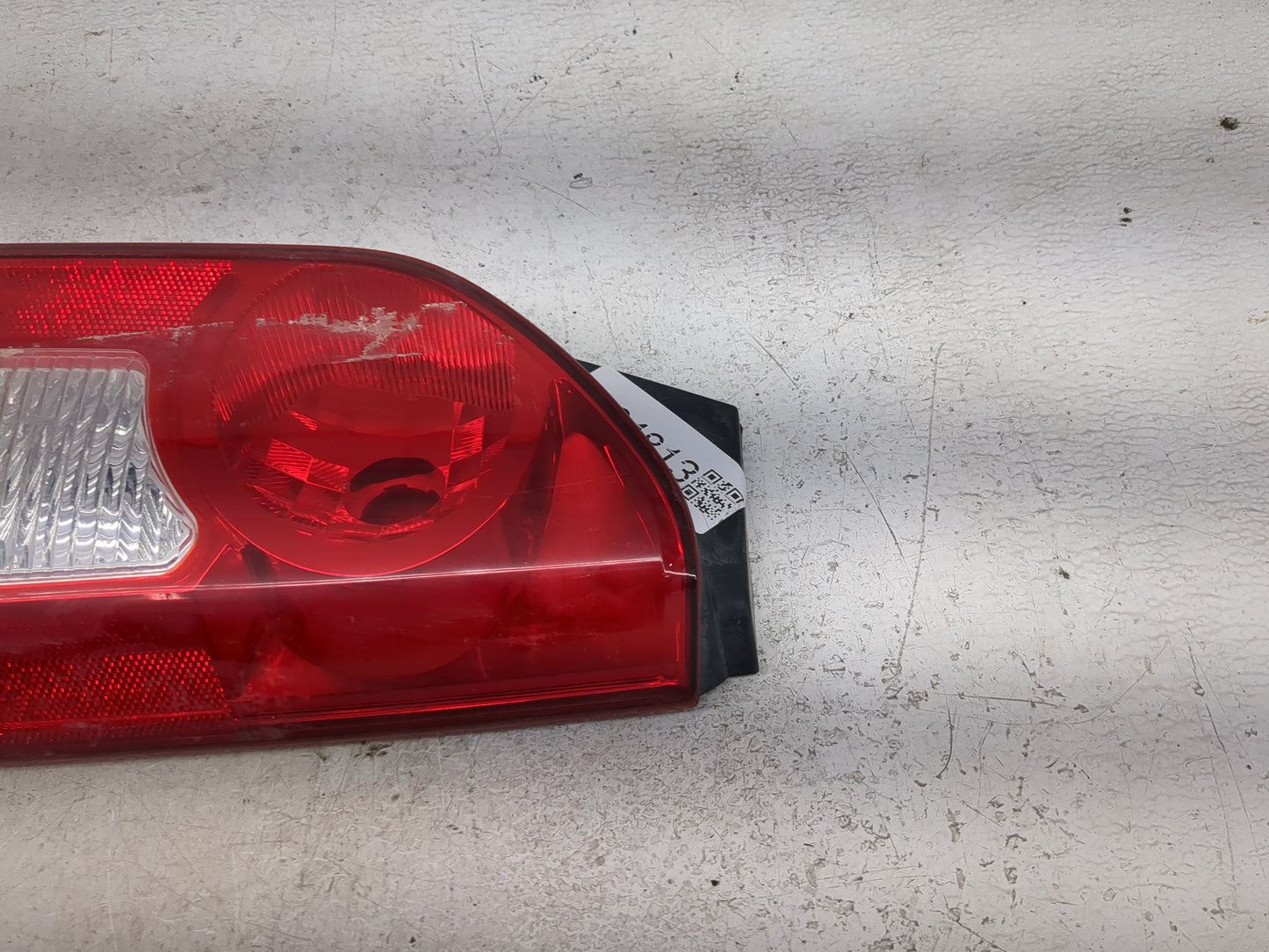 2005-2015 Nissan Xterra Tail Light Assembly Passenger Right OEM Fits Fits 2005 2006 2007 2008 2009 2010 2011 2012 2013 2014 