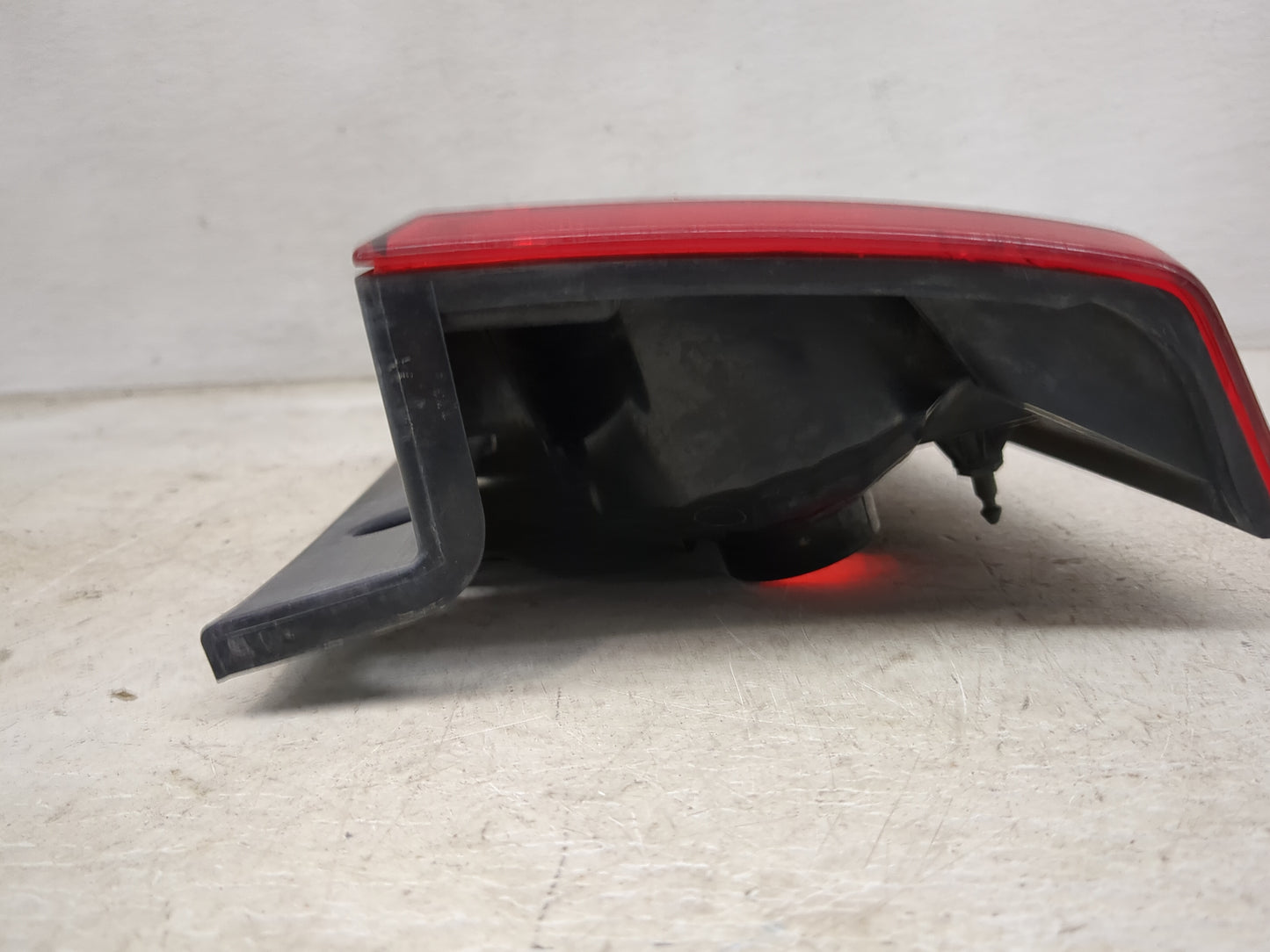 2005-2015 Nissan Xterra Tail Light Assembly Passenger Right OEM Fits Fits 2005 2006 2007 2008 2009 2010 2011 2012 2013 2014 