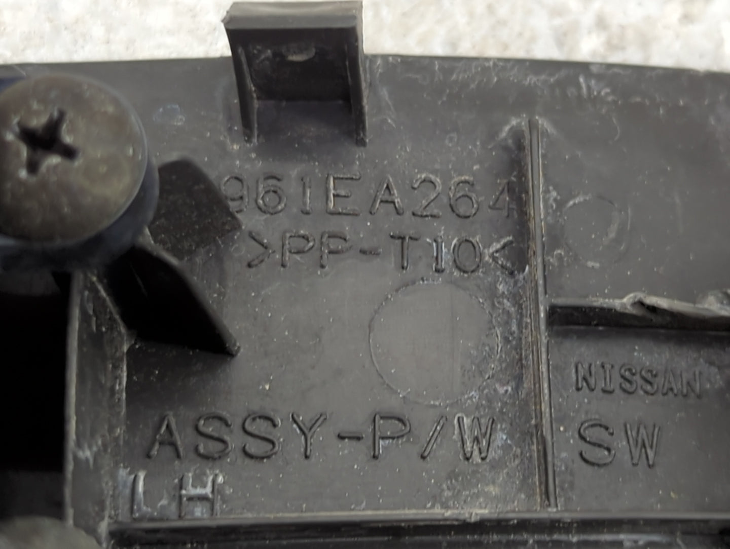 2006 Nissan Xterra Master Power Window Switch Replacement Driver Side Left P/N:961EA264 Fits OEM Used Auto Parts - Oemusedau