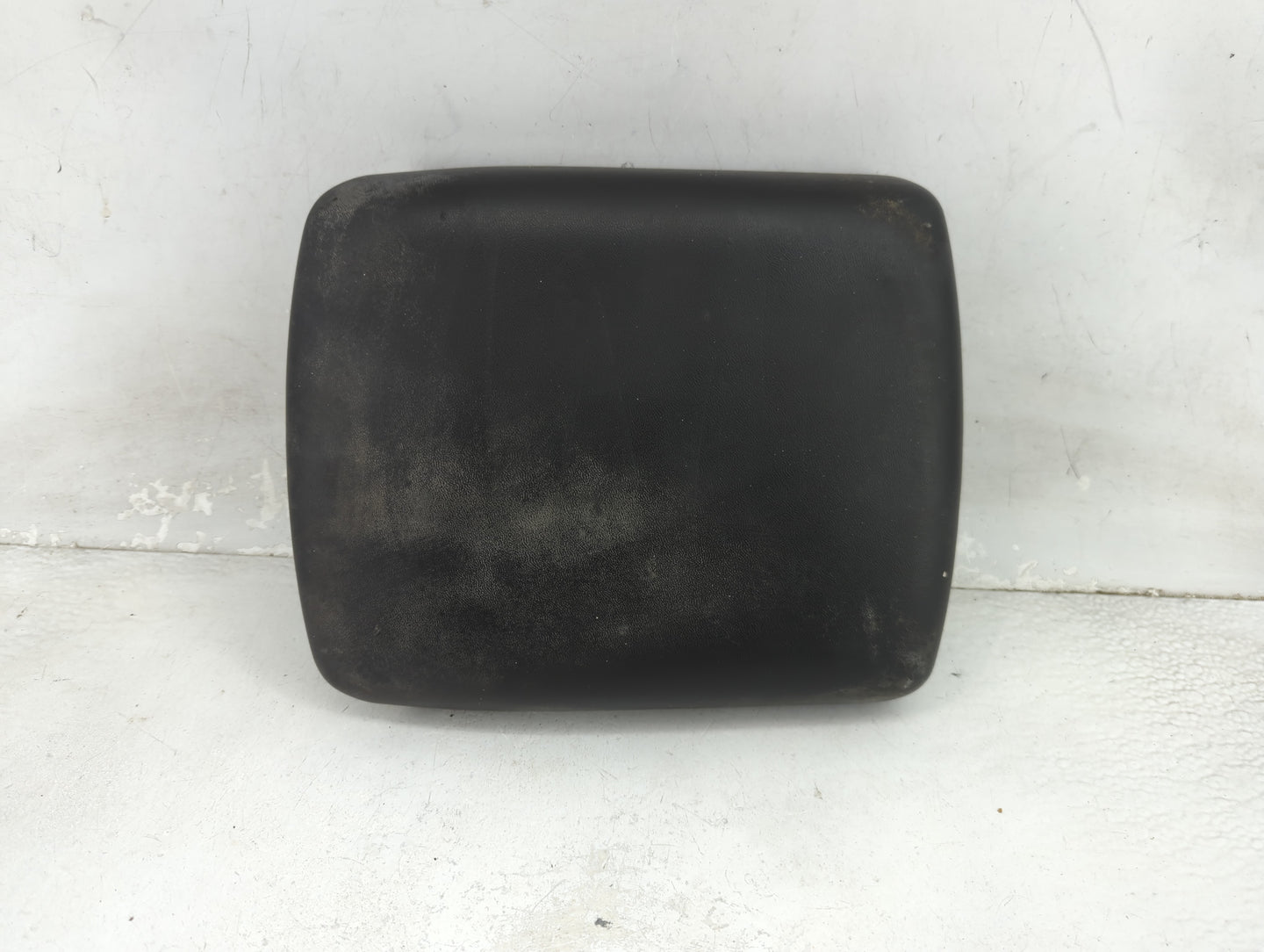 2006 Nissan Xterra Center Console Armrest Cover Lid Fits OEM Used Auto Parts - Oemusedautoparts1.com