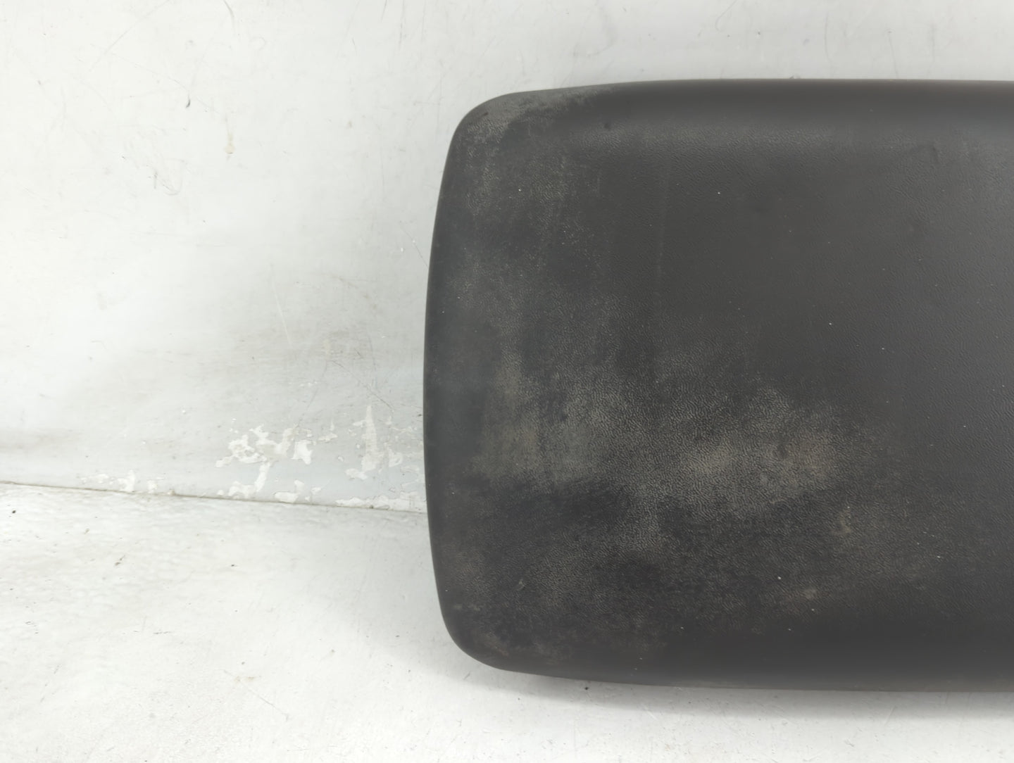 2006 Nissan Xterra Center Console Armrest Cover Lid Fits OEM Used Auto Parts - Oemusedautoparts1.com