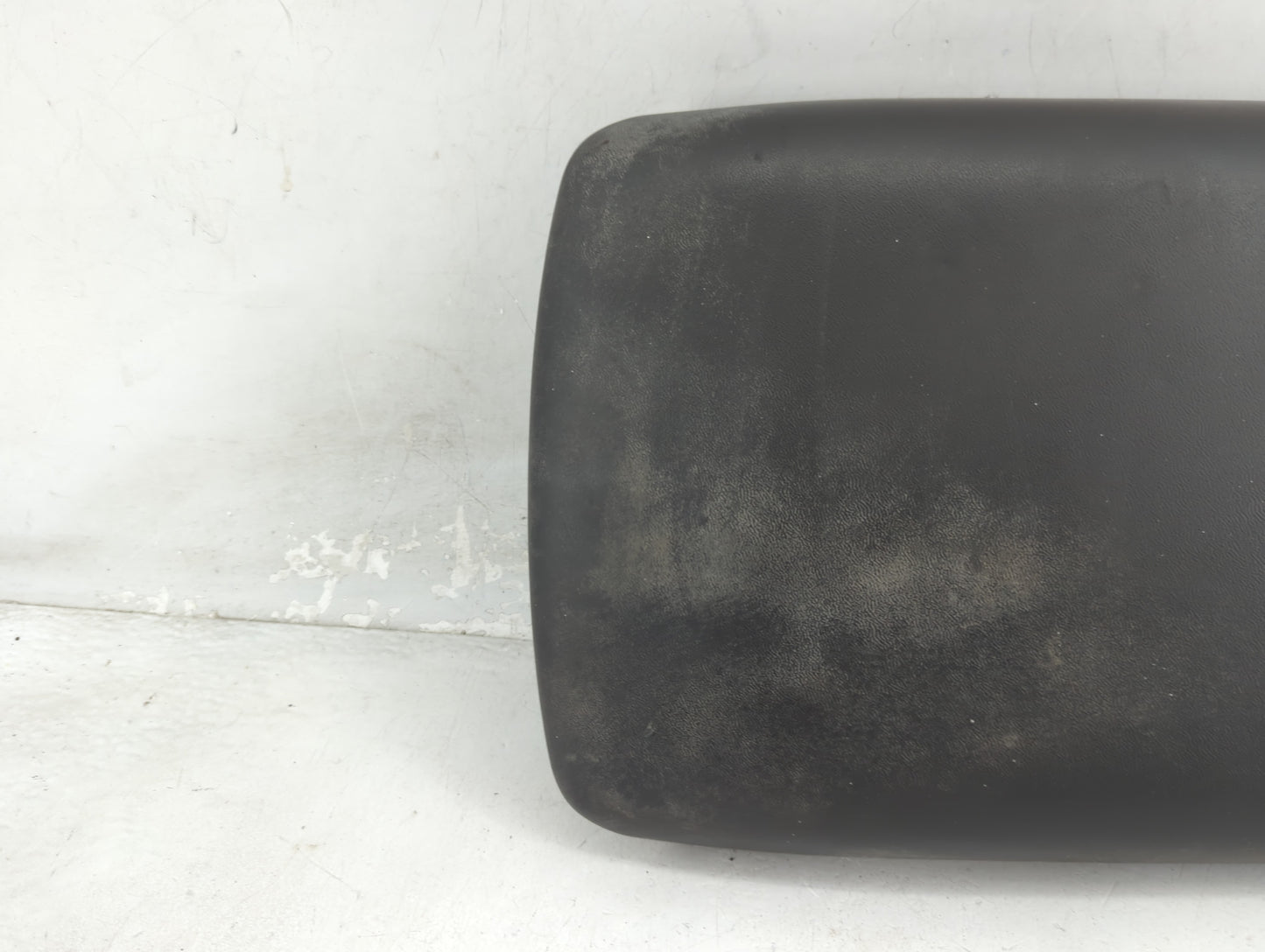 2006 Nissan Xterra Center Console Armrest Cover Lid Fits OEM Used Auto Parts - Oemusedautoparts1.com