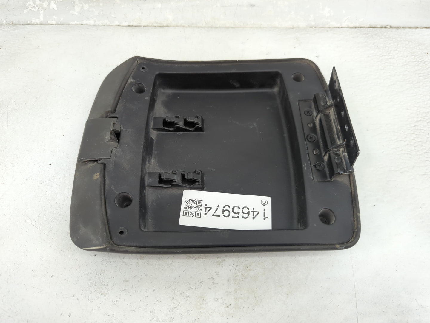 2006 Nissan Xterra Center Console Armrest Cover Lid Fits OEM Used Auto Parts - Oemusedautoparts1.com