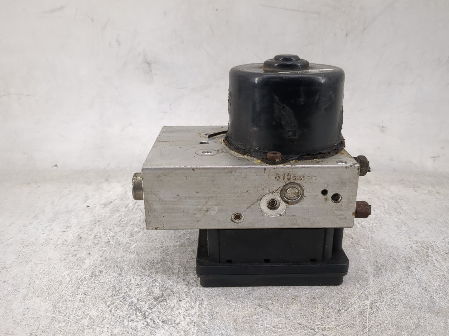 2006 Nissan Xterra ABS Pump Control Module Replacement P/N:47660 ZP60A 06.2102-0509.3, 06.2102-0509.4 Fits OEM Used Auto Par