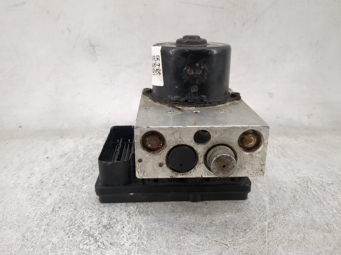 2006 Nissan Xterra ABS Pump Control Module Replacement P/N:47660 ZP60A 06.2102-0509.3, 06.2102-0509.4 Fits OEM Used Auto Par