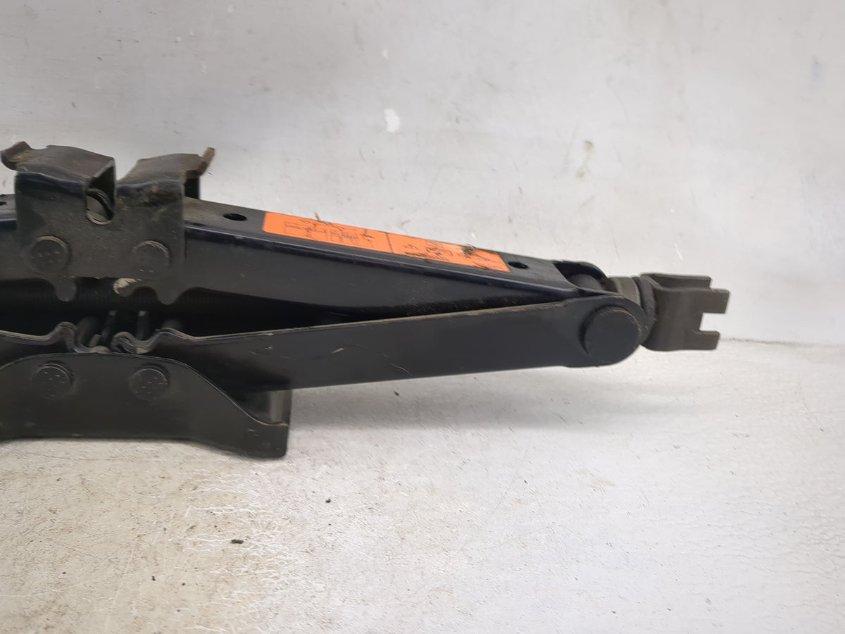 2006 Nissan Xterra Spare Scissor Car Jack Black - Oemusedautoparts1.com