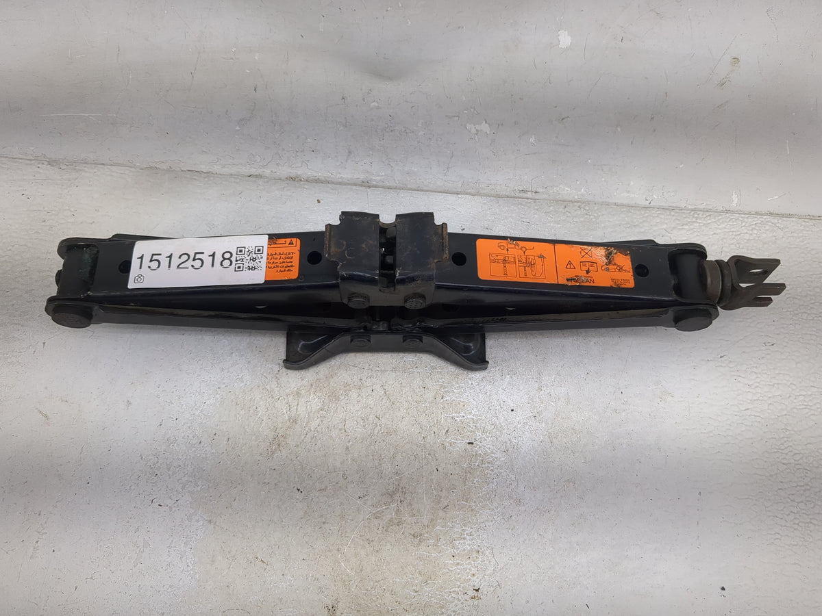 2006 Nissan Xterra Spare Scissor Car Jack Black - Oemusedautoparts1.com