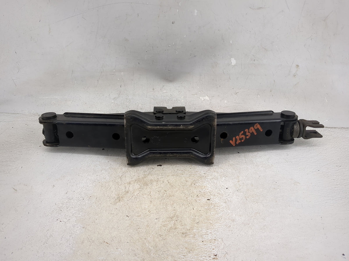 2006 Nissan Xterra Spare Scissor Car Jack Black - Oemusedautoparts1.com