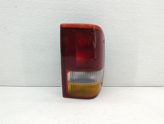 2005-2015 Nissan Xterra Tail Light Assembly Passenger Right OEM P/N:F75B-13B504-B 949 602 Fits OEM Used Auto Parts - Oemused