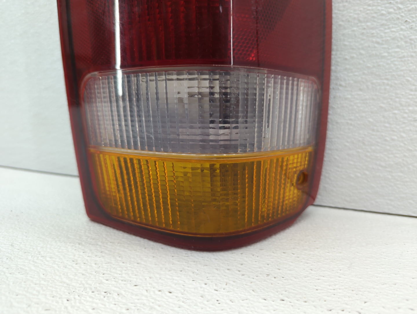 2005-2015 Nissan Xterra Tail Light Assembly Passenger Right OEM P/N:F75B-13B504-B 949 602 Fits OEM Used Auto Parts - Oemused