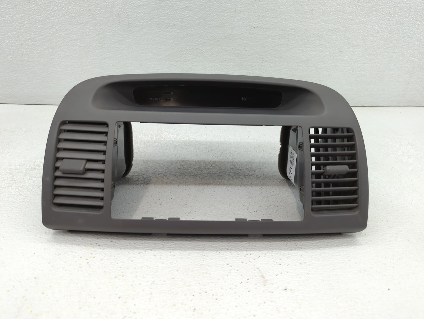 2006 Nissan Xterra Radio Climate Panel Bezel - Oemusedautoparts1.com