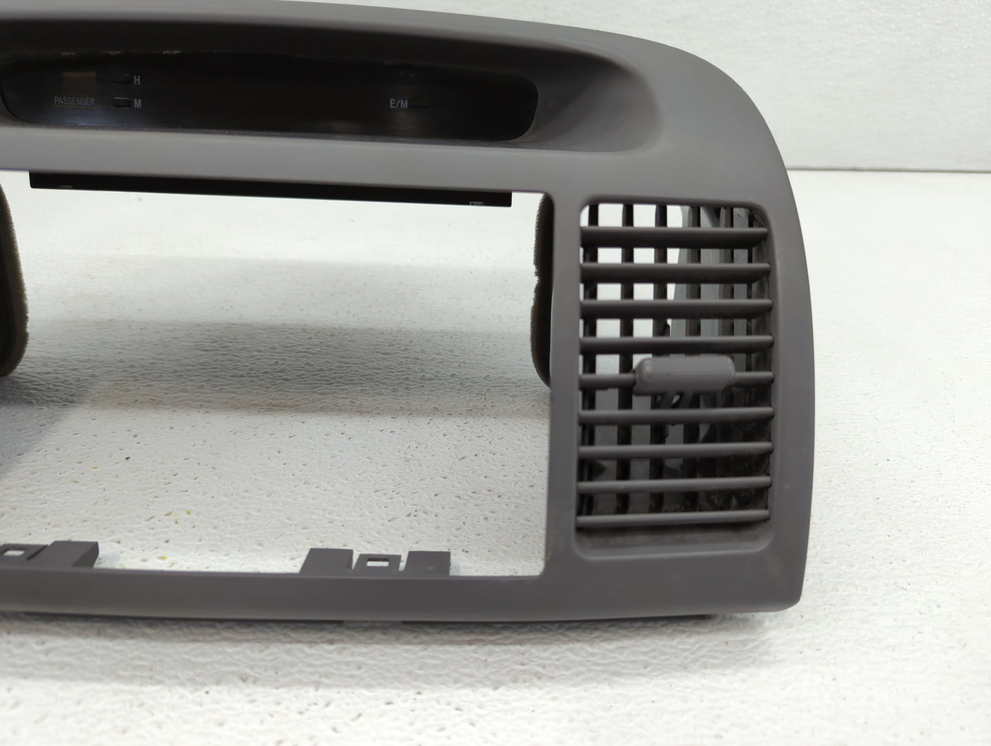 2006 Nissan Xterra Radio Climate Panel Bezel - Oemusedautoparts1.com