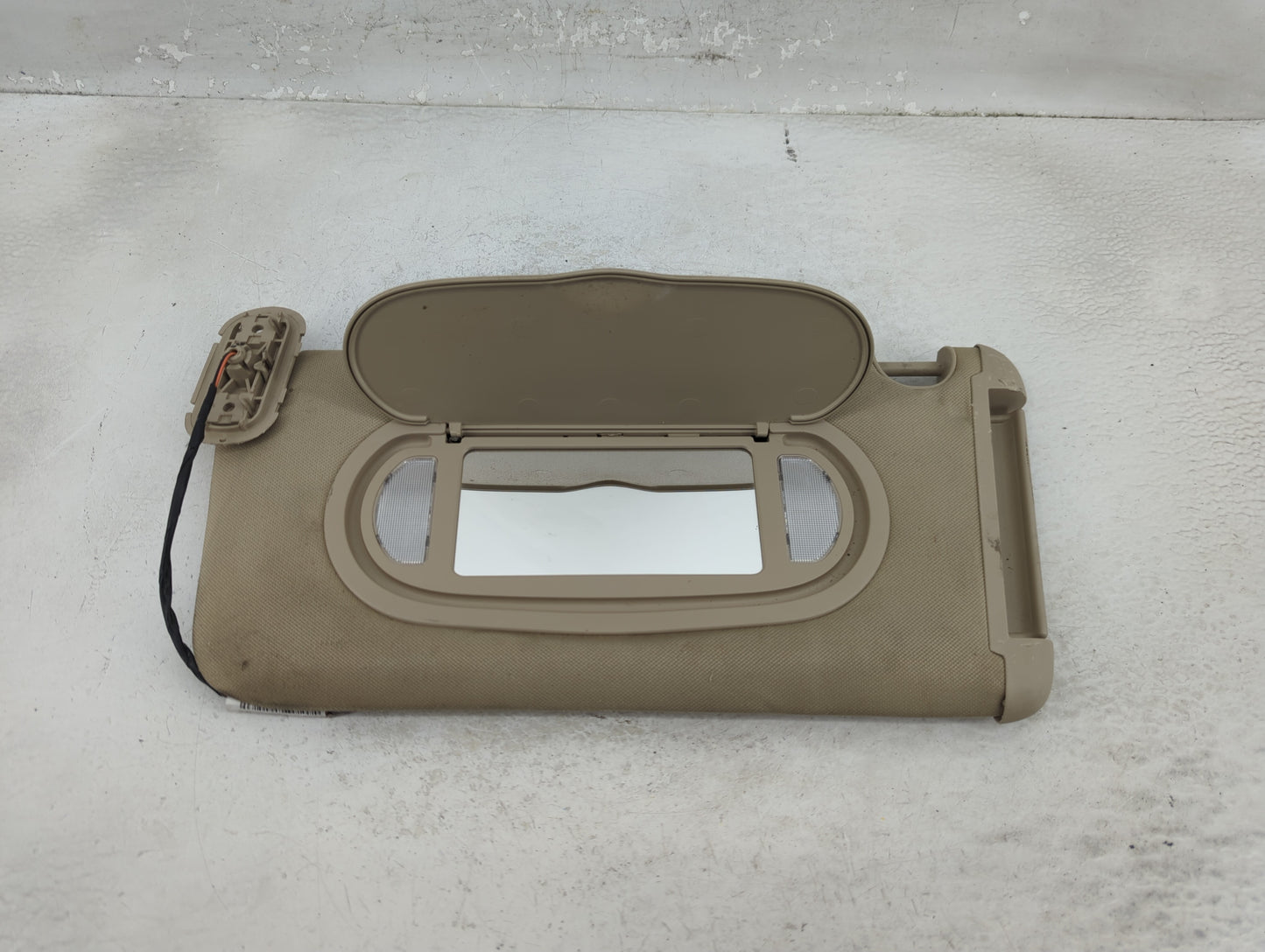 2005-2010 Pontiac G6 Sun Visor Shade Replacement Driver Left Mirror Fits Fits 2005 2006 2007 2008 2009 2010 OEM Used Auto Pa