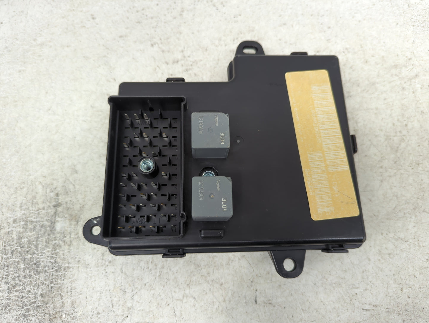 2006-2006 Pontiac G6 Body Control Module Bcm Inner Cabin Fuse Box - Oemusedautoparts1.com