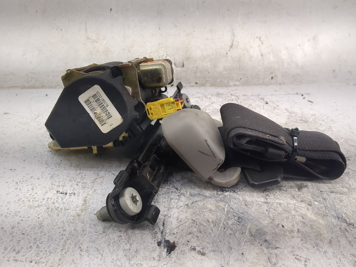 2005-2006 Pontiac G6 Driver Front Seatbelt Retractor - Oemusedautoparts1.com