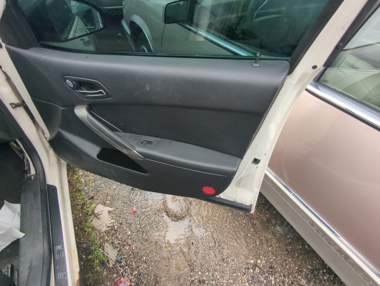 2006 Pontiac G6 Front Right Passenger Interior Door Panel Trim - Oemusedautoparts1.com