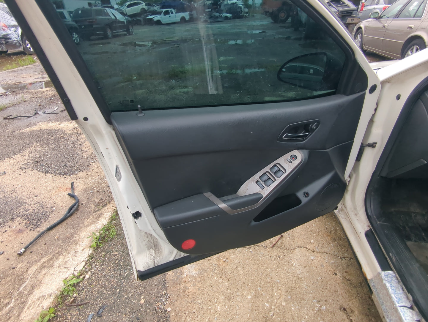 2006 Pontiac G6 Front Left Driver Interior Door Panel Trim 1024696 - Oemusedautoparts1.com