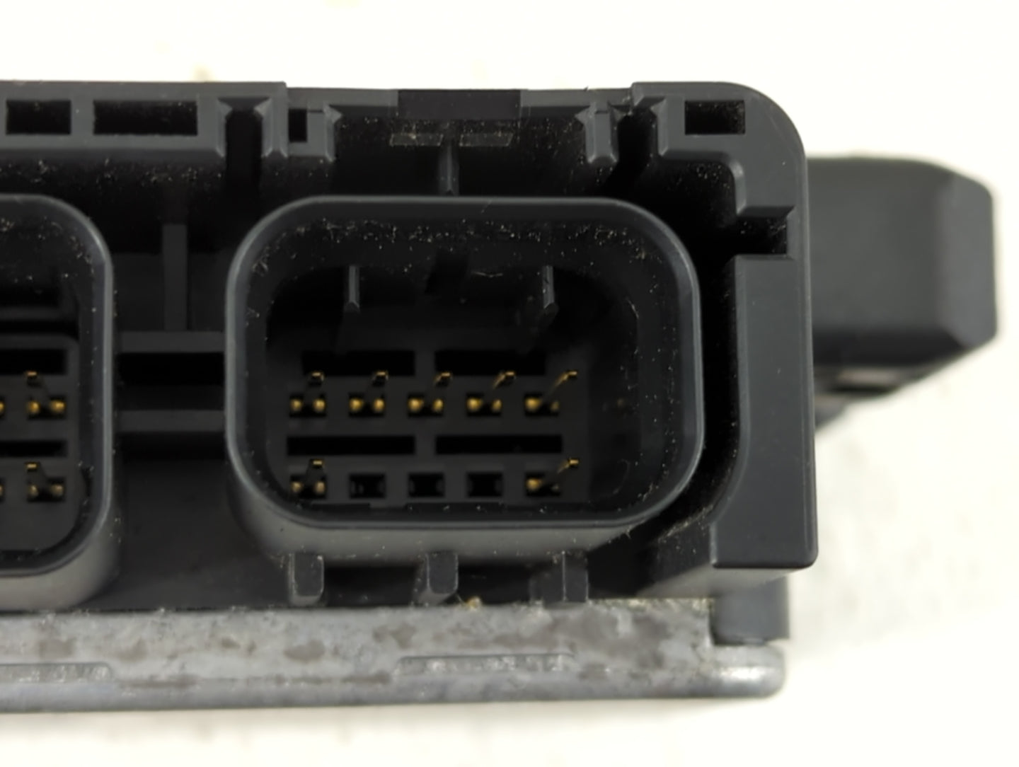 2006 Pontiac G6 PCM Engine Control Computer ECU ECM PCU OEM P/N:15789820 Fits OEM Used Auto Parts - Oemusedautoparts1.com