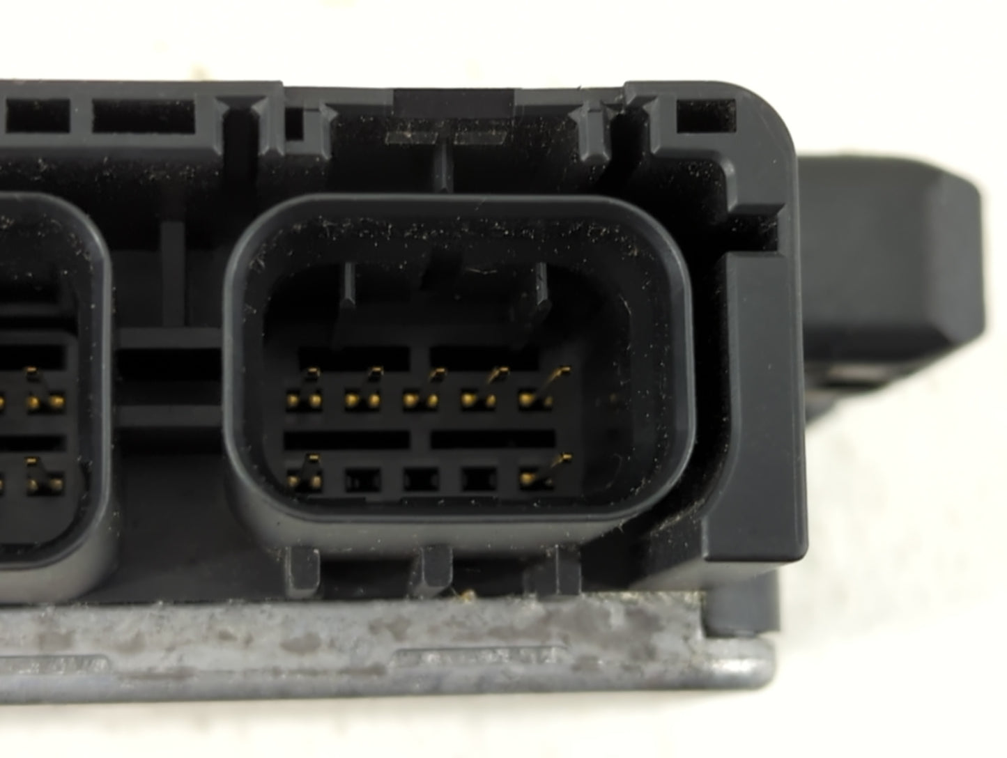 2006 Pontiac G6 PCM Engine Control Computer ECU ECM PCU OEM P/N:15789820 Fits OEM Used Auto Parts - Oemusedautoparts1.com