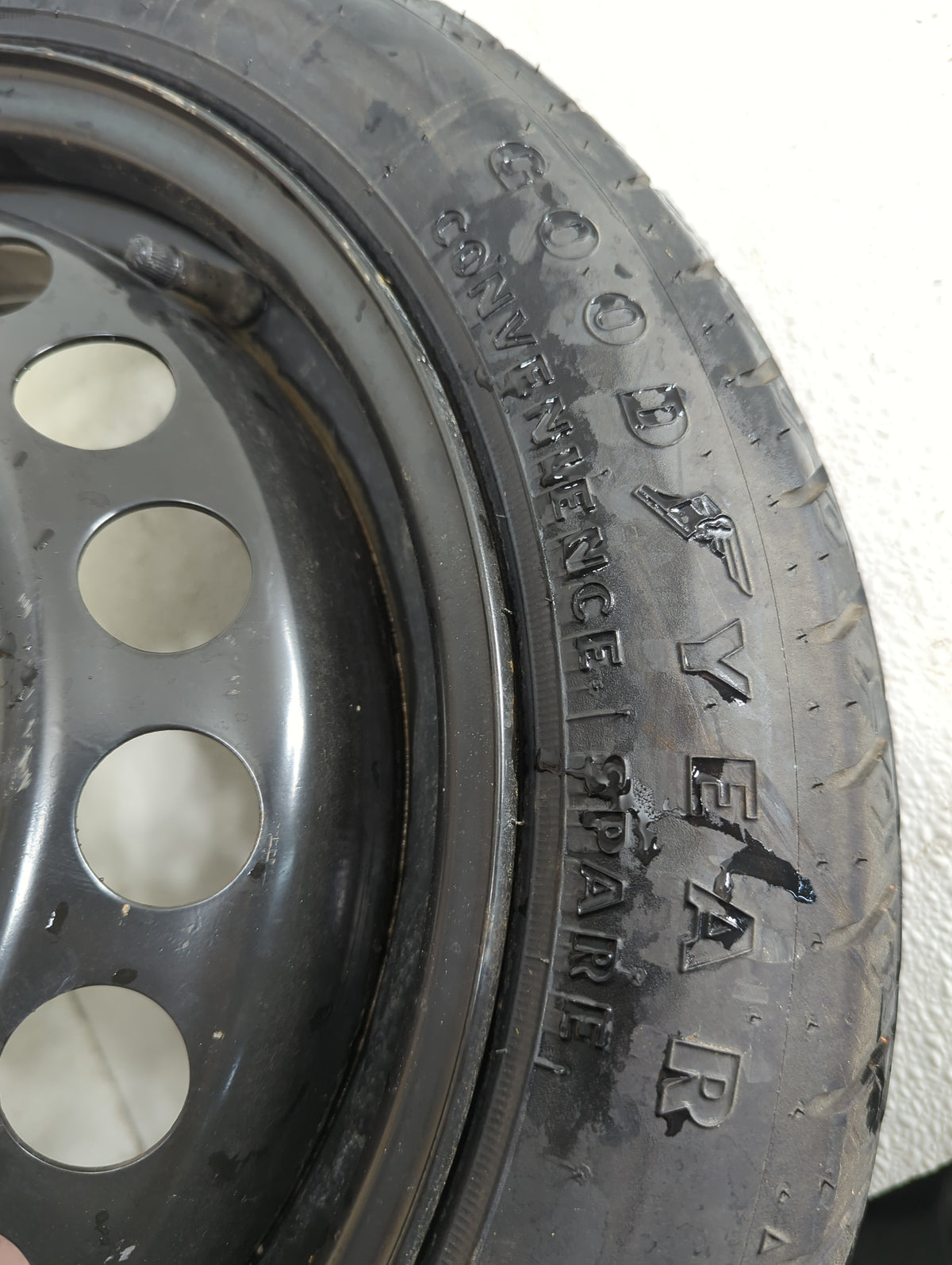 2005-2010 Pontiac G6 Spare Donut Tire Wheel Rim Oem 1352001 - Oemusedautoparts1.com