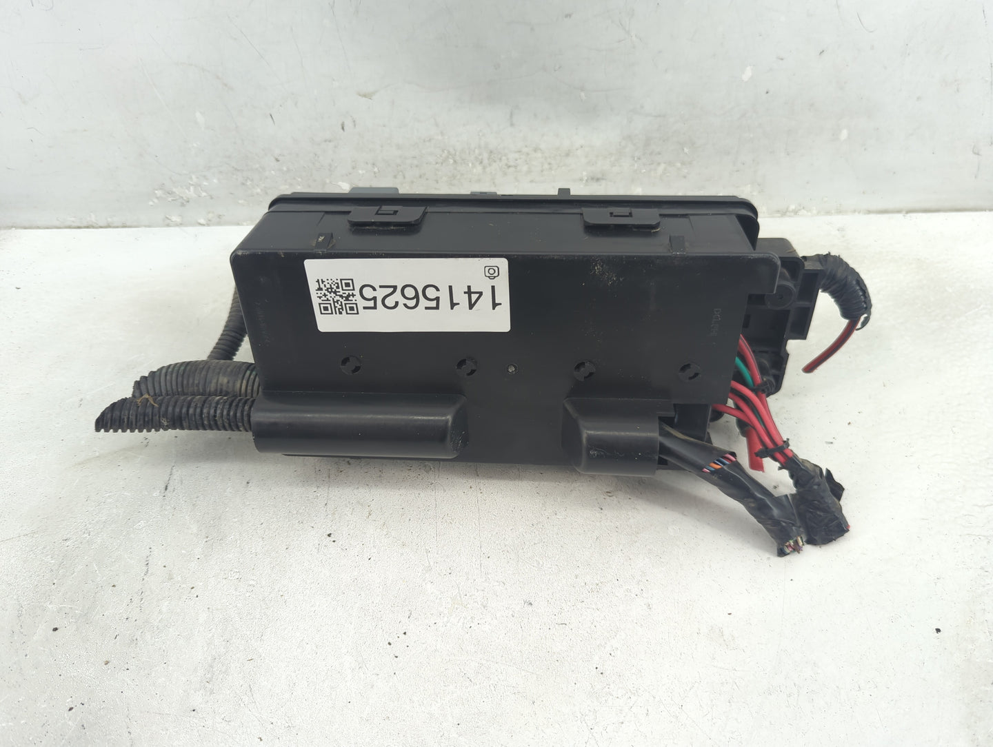 2006 Pontiac G6 Fusebox Fuse Box Panel Relay Module P/N:13573532 Fits OEM Used Auto Parts - Oemusedautoparts1.com