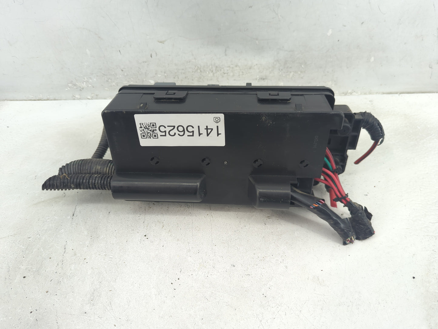 2006 Pontiac G6 Fusebox Fuse Box Panel Relay Module P/N:13573532 Fits OEM Used Auto Parts - Oemusedautoparts1.com