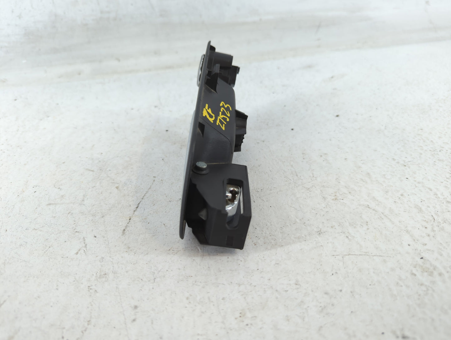 2005-2010 Pontiac G6 Passenger Front Right Door Handle Exterior Assembly - Oemusedautoparts1.com