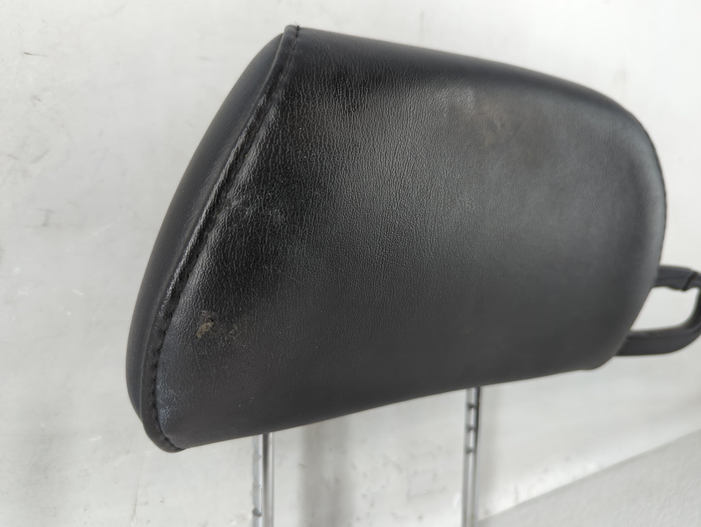 2007-2009 Pontiac G6 Headrest Head Rest Front Driver Passenger Seat Fits Fits 2007 2008 2009 OEM Used Auto Parts - Oemusedau