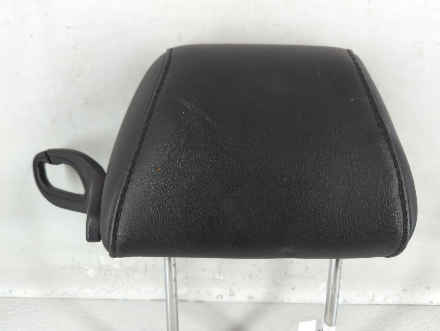 2007-2009 Pontiac G6 Headrest Head Rest Front Driver Passenger Seat Fits Fits 2007 2008 2009 OEM Used Auto Parts - Oemusedau