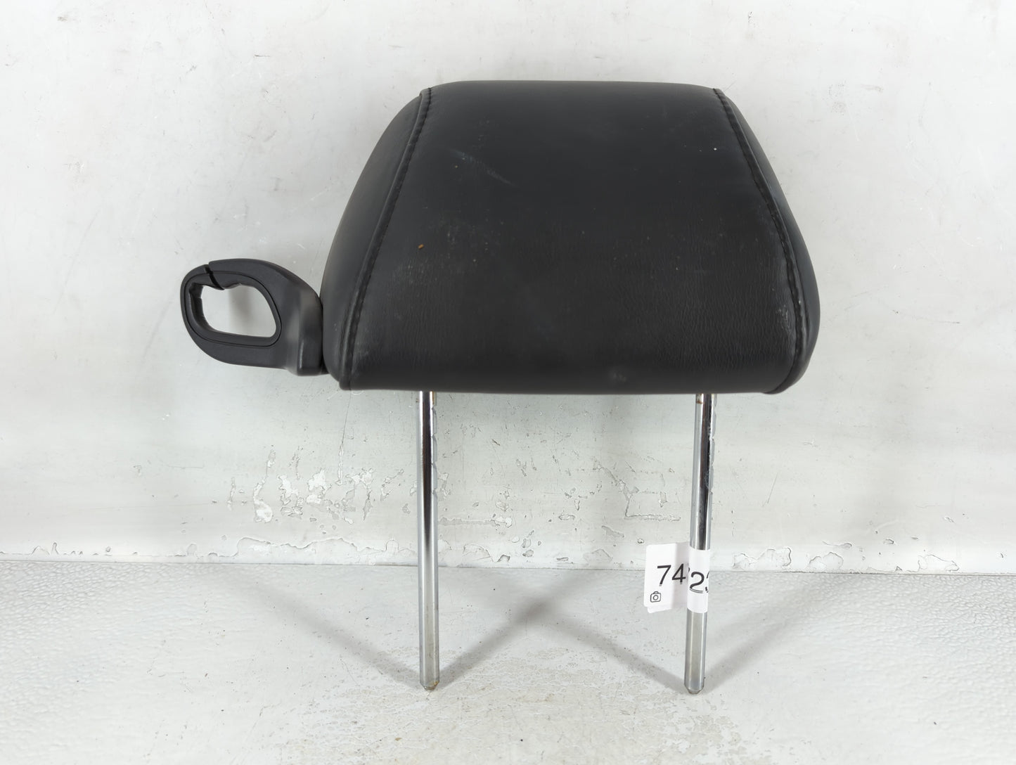 2007-2009 Pontiac G6 Headrest Head Rest Front Driver Passenger Seat Fits Fits 2007 2008 2009 OEM Used Auto Parts - Oemusedau