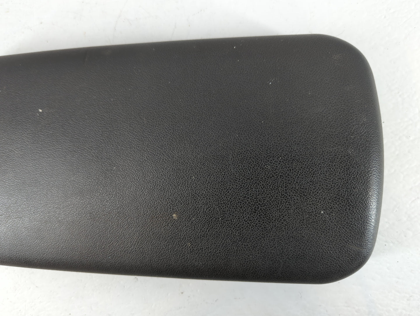 2006 Pontiac G6 Center Console Armrest Cover Lid Fits OEM Used Auto Parts - Oemusedautoparts1.com