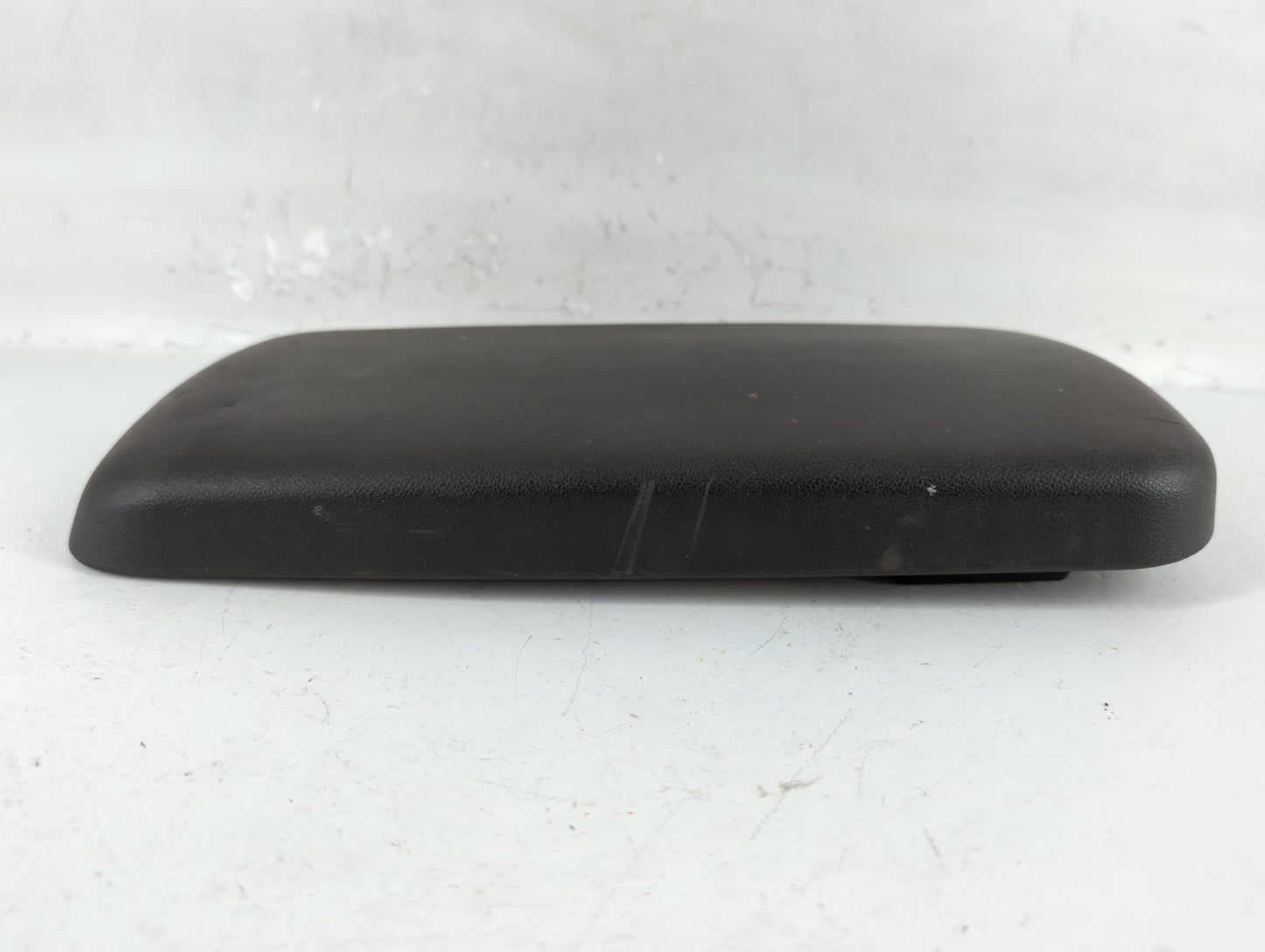2006 Pontiac G6 Center Console Armrest Cover Lid Fits OEM Used Auto Parts - Oemusedautoparts1.com