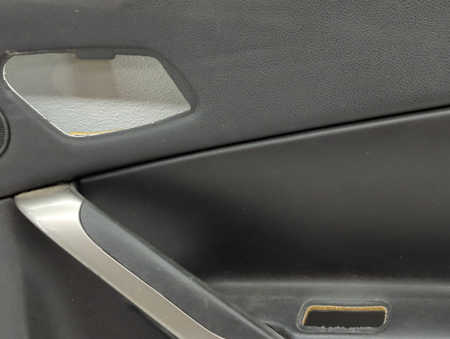 2006 Pontiac G6 Front Right Passenger Interior Door Panel Trim - Oemusedautoparts1.com