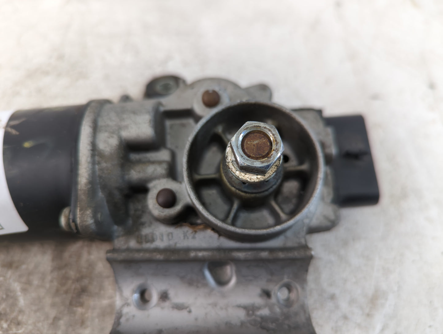 2005-2008 Pontiac G6 Front Windshield Wiper Motor Fits Fits 2005 2006 2007 2008 OEM Used Auto Parts - Oemusedautoparts1.com