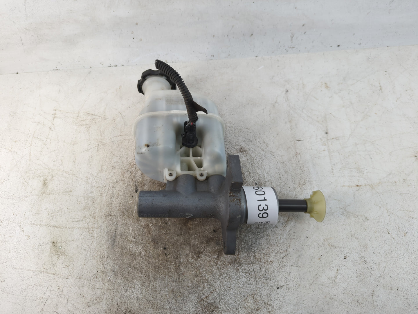 2005-2007 Pontiac G6 Brake Master Cylinder - Oemusedautoparts1.com