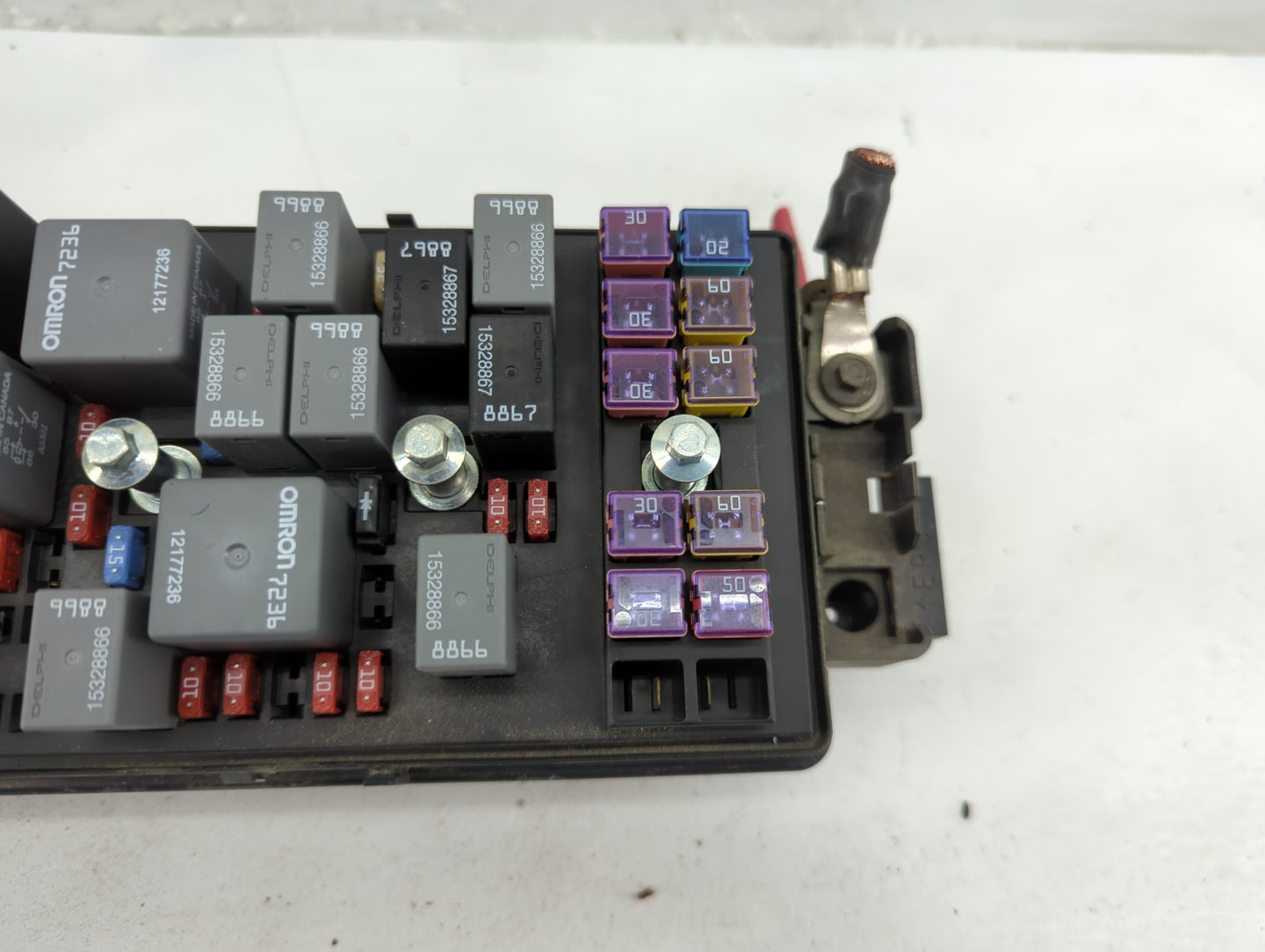 2006 Pontiac G6 Fusebox Fuse Box Panel Relay Module Fits OEM Used Auto Parts - Oemusedautoparts1.com