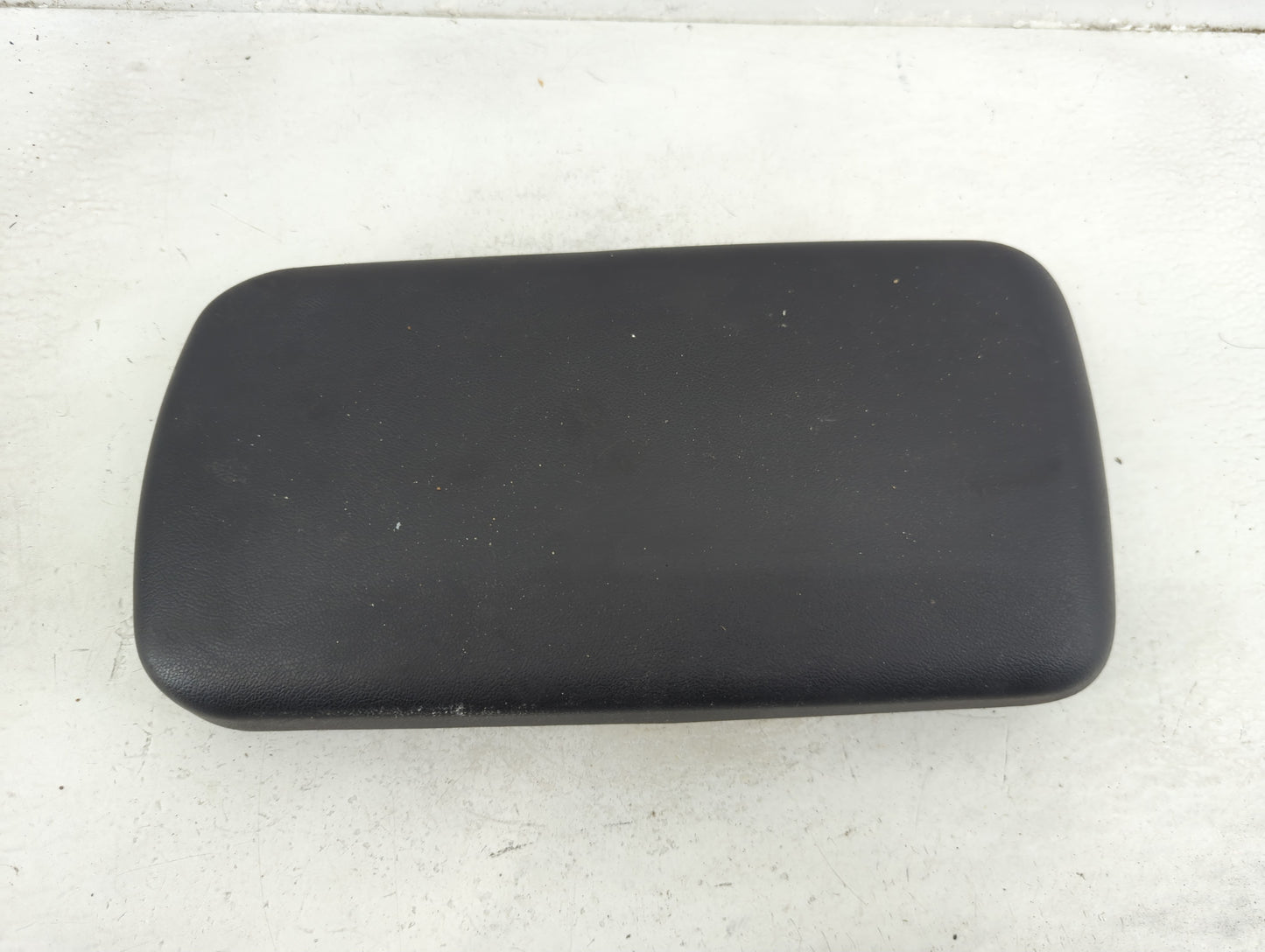 2006-2010 Pontiac G6 Center Console Armrest Cover Lid P/N:22713736 Fits Fits 2006 2007 2008 2009 2010 OEM Used Auto Parts - 