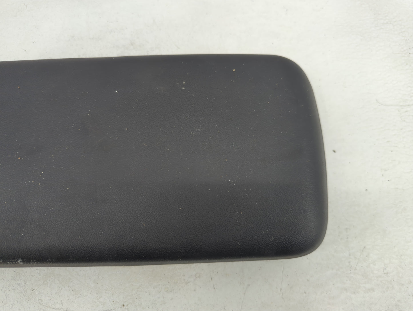 2006-2010 Pontiac G6 Center Console Armrest Cover Lid P/N:22713736 Fits Fits 2006 2007 2008 2009 2010 OEM Used Auto Parts - 