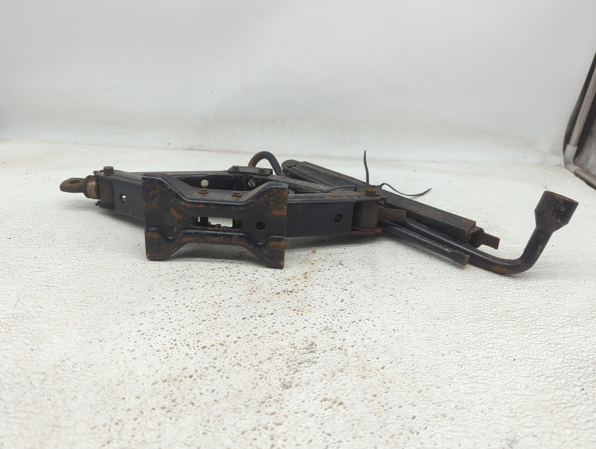 Pontiac G6 Spare Scissor Car Jack 916178 - Oemusedautoparts1.com
