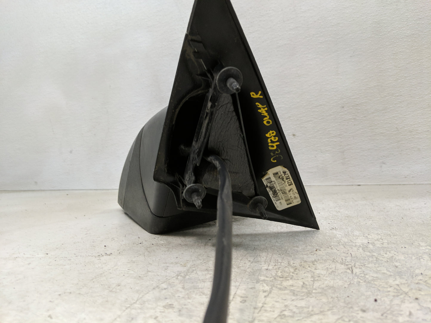 2005-2009 Pontiac G6 Passenger Right Side View Manual Door Mirror Black - Oemusedautoparts1.com