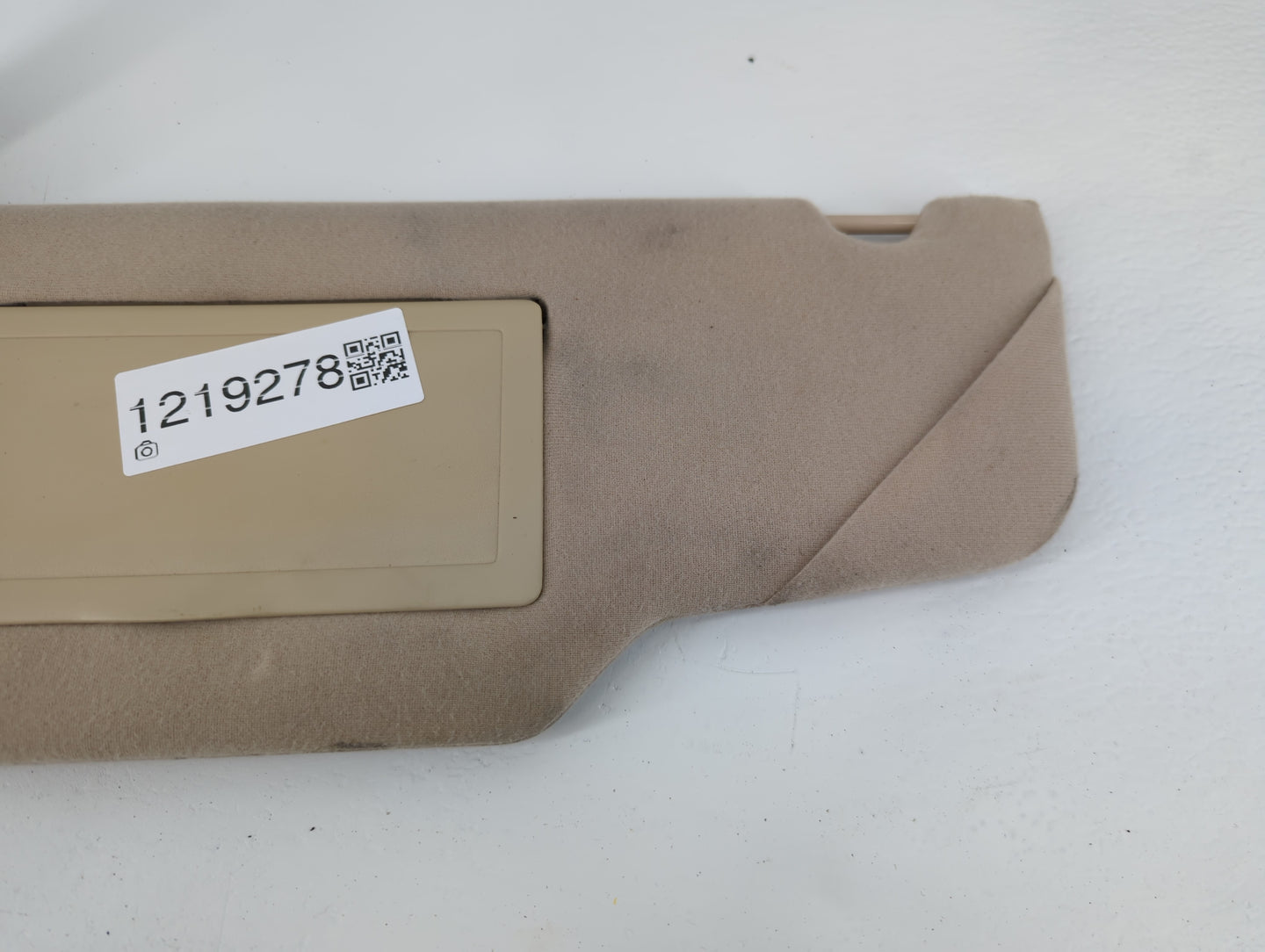 2006 Pontiac Grand Am Sun Visor Shade Replacement Driver Left Mirror Fits OEM Used Auto Parts - Oemusedautoparts1.com