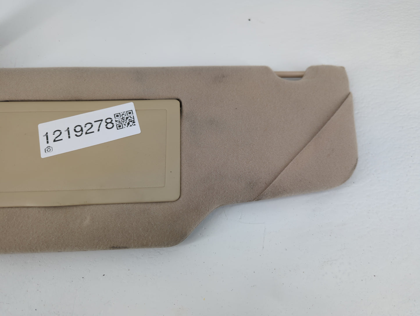 2006 Pontiac Grand Am Sun Visor Shade Replacement Driver Left Mirror Fits OEM Used Auto Parts - Oemusedautoparts1.com