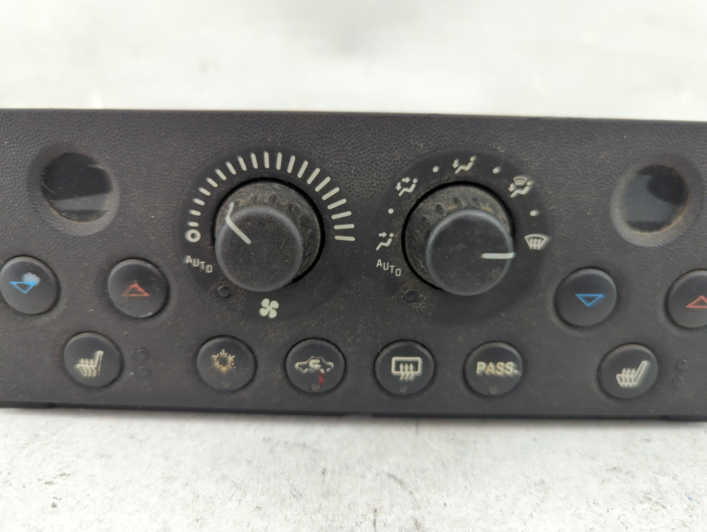 2006 Pontiac Grand Prix Climate Control Module Temperature AC/Heater Replacement P/N:15835175 Fits OEM Used Auto Parts - Oem