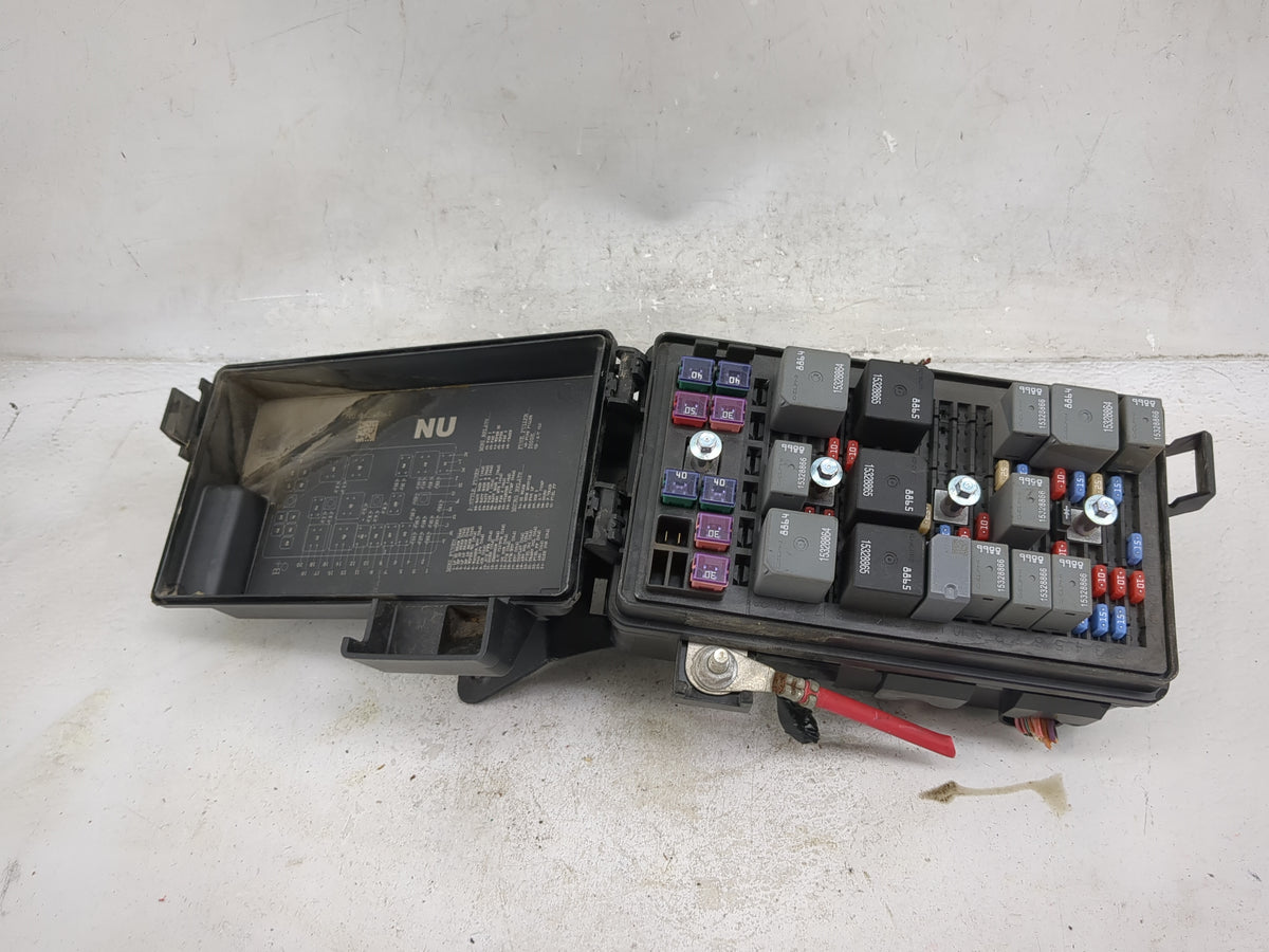 2006-2008 Pontiac Grand Prix Fusebox Fuse Box Panel Relay Module P/N:13598674-01 15328864, 15328865 Fits Fits 2006 2007 2008