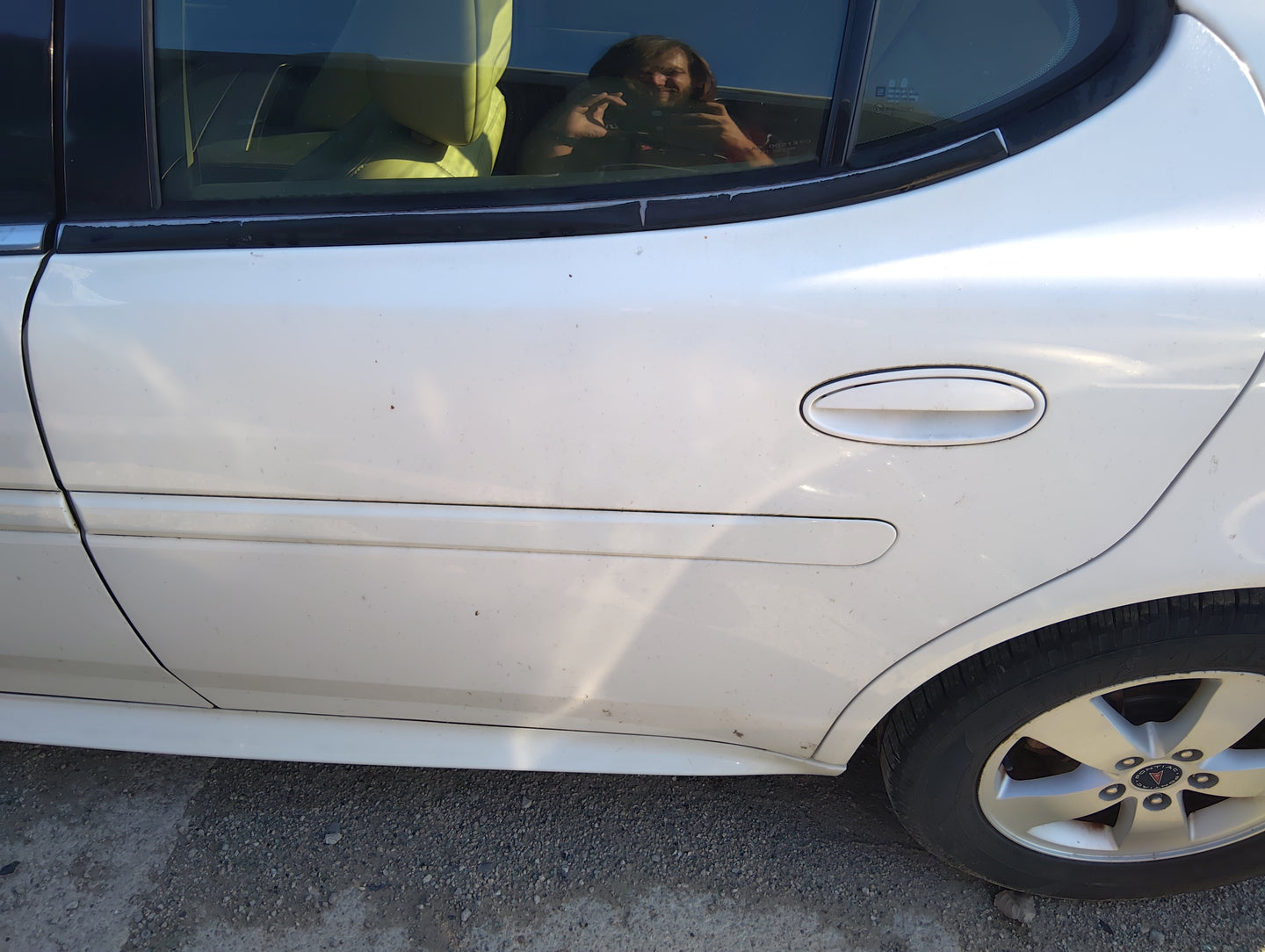 2004-2008 Pontiac Grand Prix Driver Rear Door Oem 5036577 - Oemusedautoparts1.com