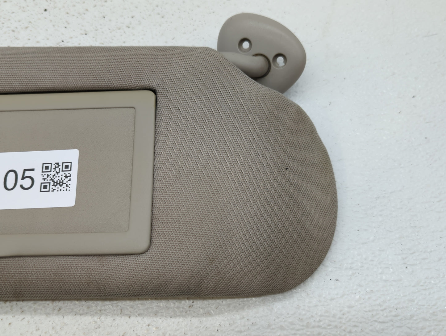 2006 Pontiac Grand Prix Sun Visor Shade Replacement Passenger Right Mirror Fits OEM Used Auto Parts - Oemusedautoparts1.com